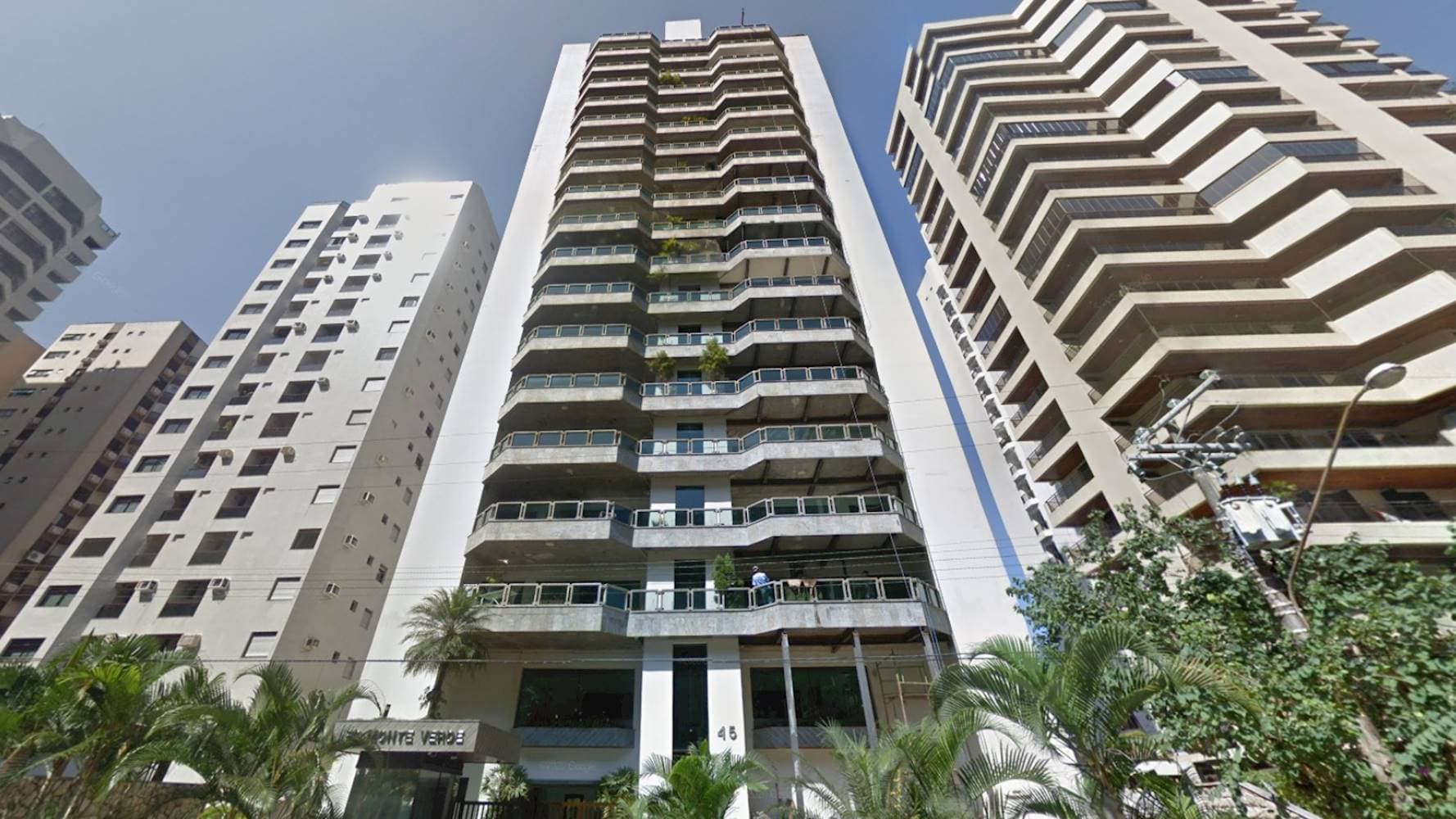 Apartamento em leilão em Guarujá - SP — Apartamento no "Condomínio Edifício Monte Verde" - Barra Funda - Guarujá/SP