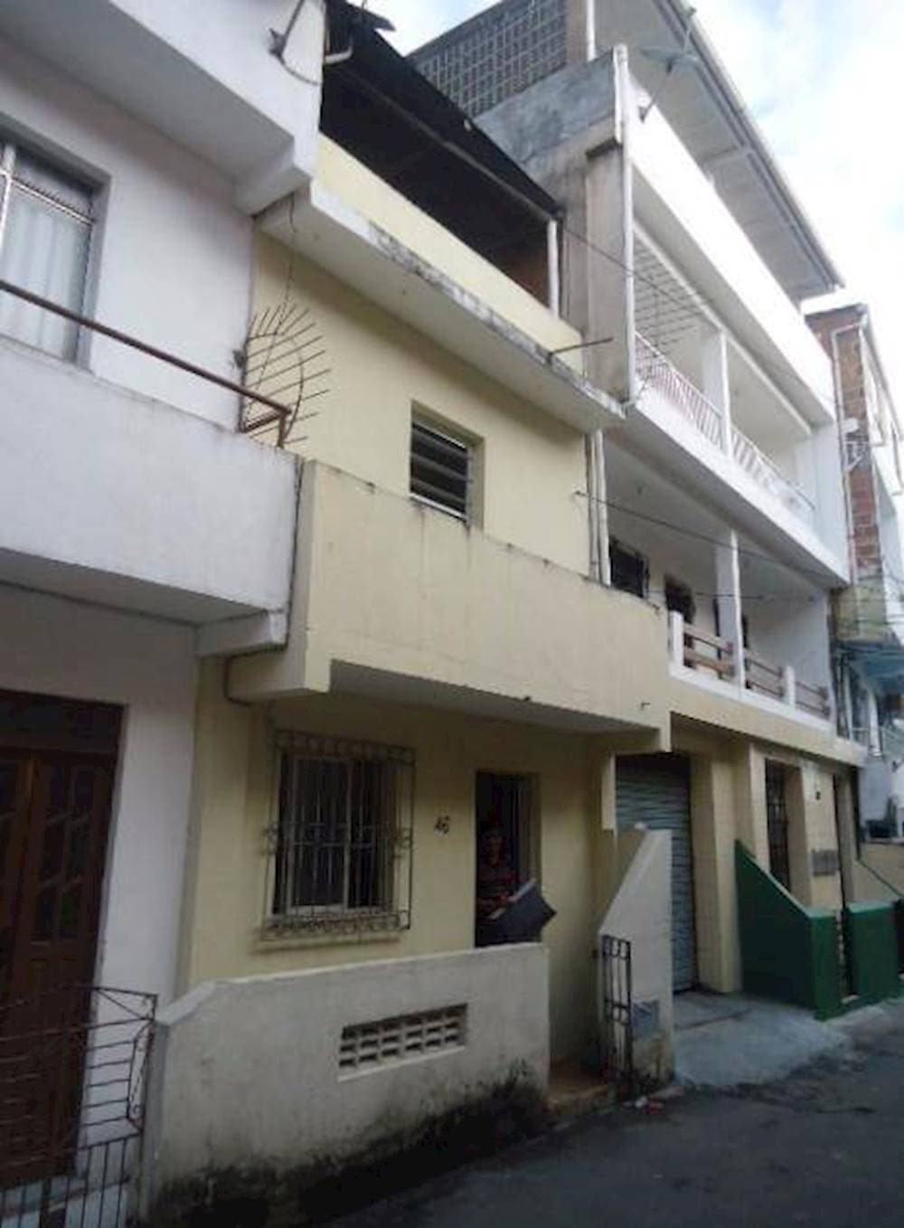 Casa em leilão em Salvador - BA — Casa em Acupe de Brotas - Salvador/BA