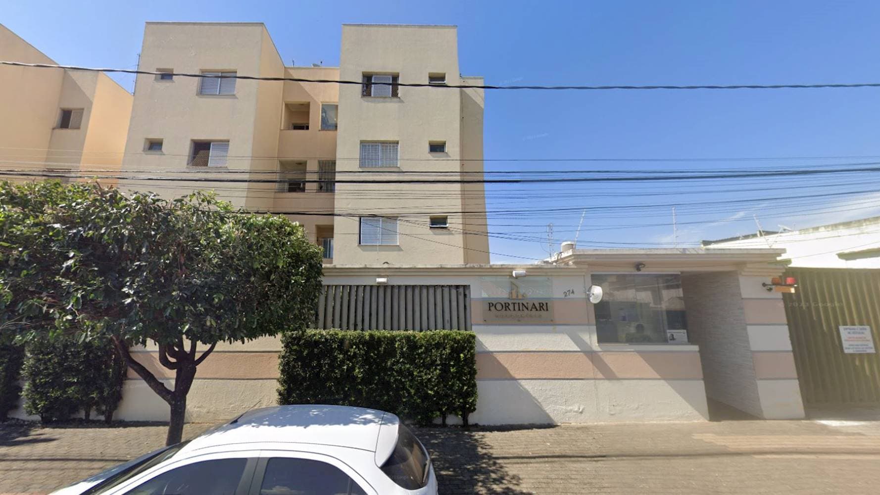Apartamento em leilão em Uberlândia - MG — Apartamento no "Condomínio Portinari" em Presidente Roosevelt - Uberlândia/MG