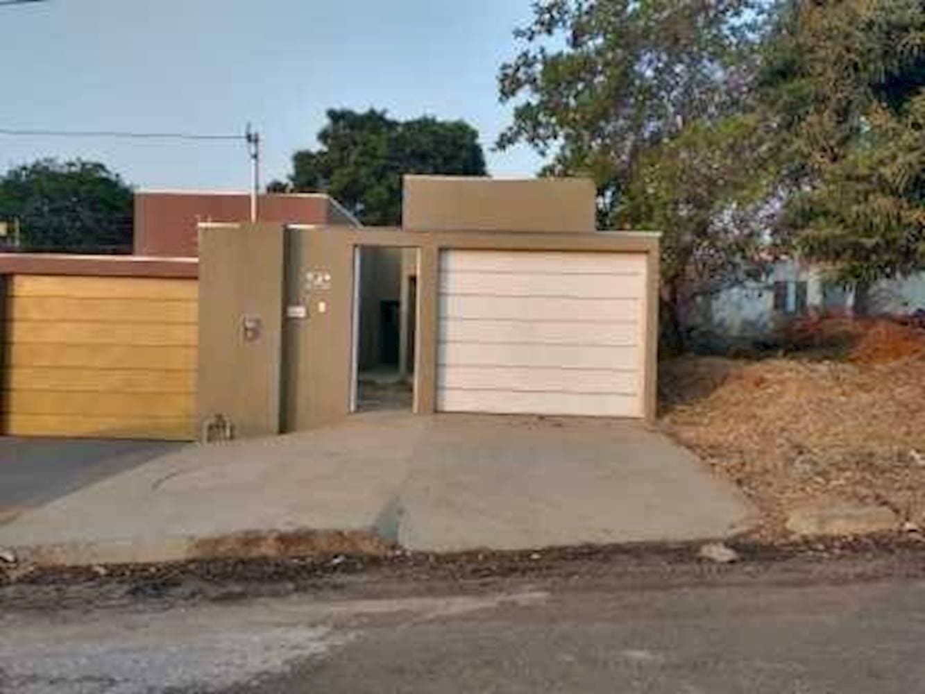 Casa em leilão em Caldas Novas - GO — Casa em Estancia Itanhanga - Caldas Novas/GO