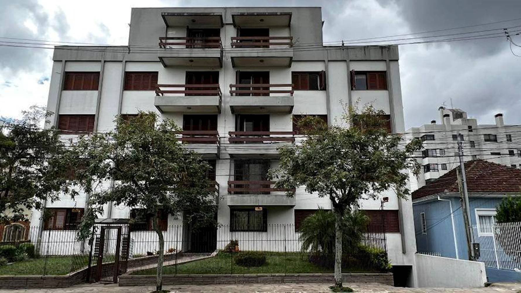 Apartamento em leilão em Caxias do Sul - RS — Apartamento no "Condominio Edificio Helen" - Medianeira - Caxias do Sul/RS
