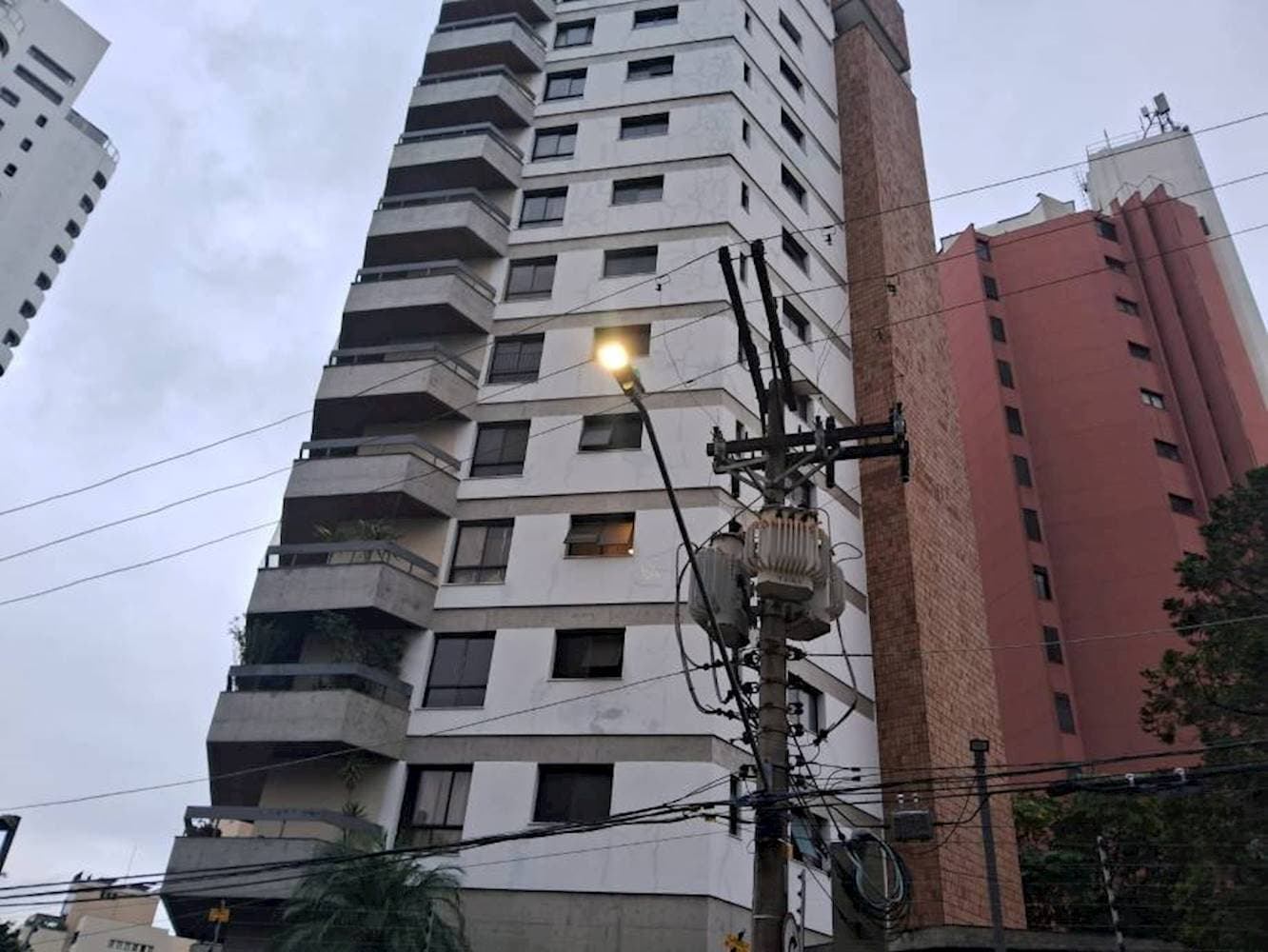 Apartamento em leilão em São Paulo - SP — Apartamento no "Condominio Edificio Bellatrix" - Real Parque - São Paulo/SP
