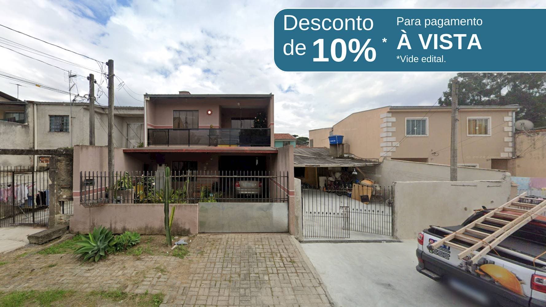 Casa em leilão em Curitiba - PR — Casa no Pinheirinho em Curitiba/PR