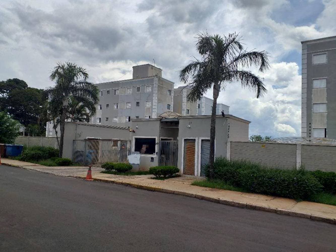 Foto 1 de 3: Apartamento em leilão em São Carlos - SP — Apartamento na Vila Irene - São Carlos/SP