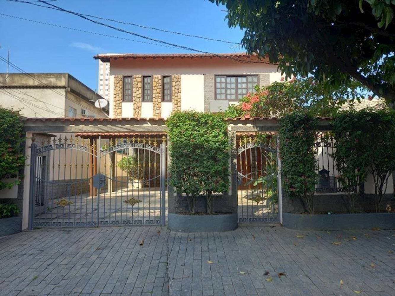 Foto 1 de 25: Casa em leilão em Nova Iguaçu - RJ — Casa em Da Luz - Nova Iguaçu/RJ