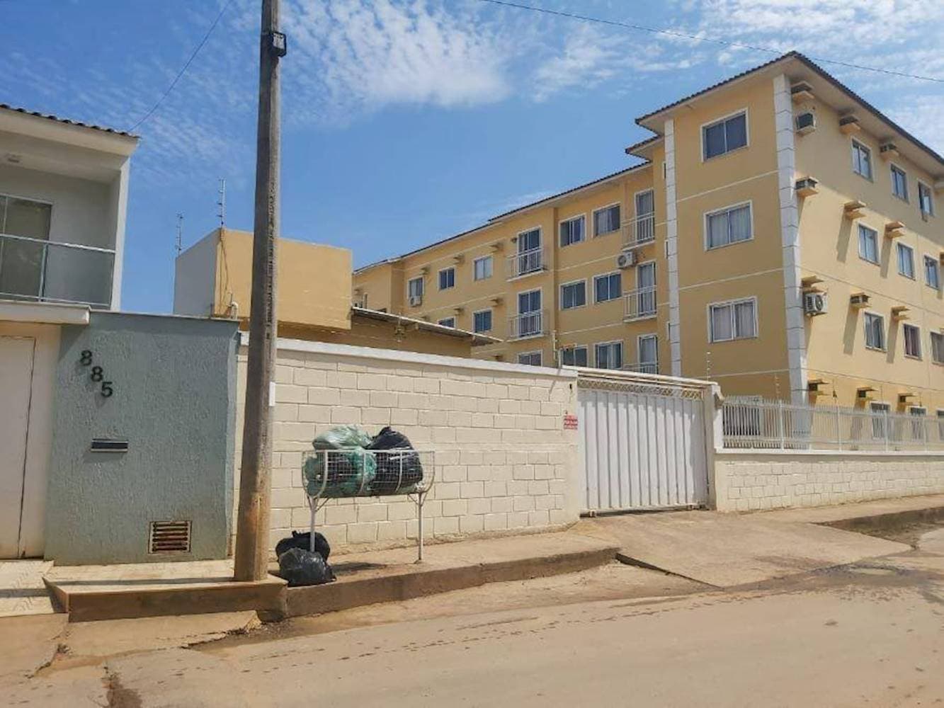 Foto 1 de 3: Casa em leilão em Itaperuna - RJ — Casa em Cidade Nova - Itaperuna/RJ
