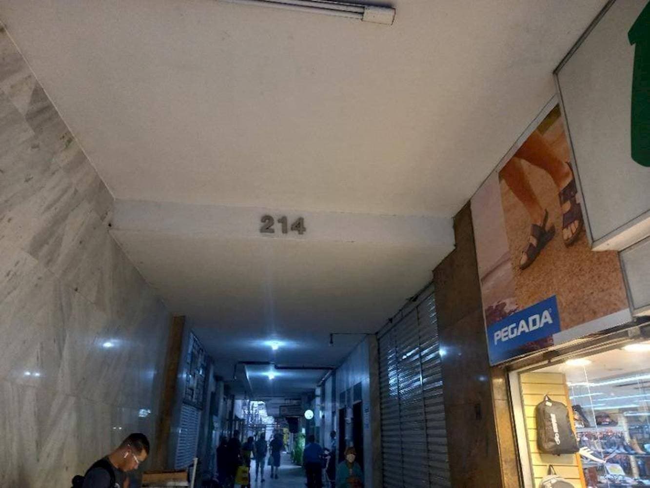 Foto 5 de 18: Comercial em leilão em Rio de Janeiro - RJ — Loja em Catete - Rio De Janeiro/RJ