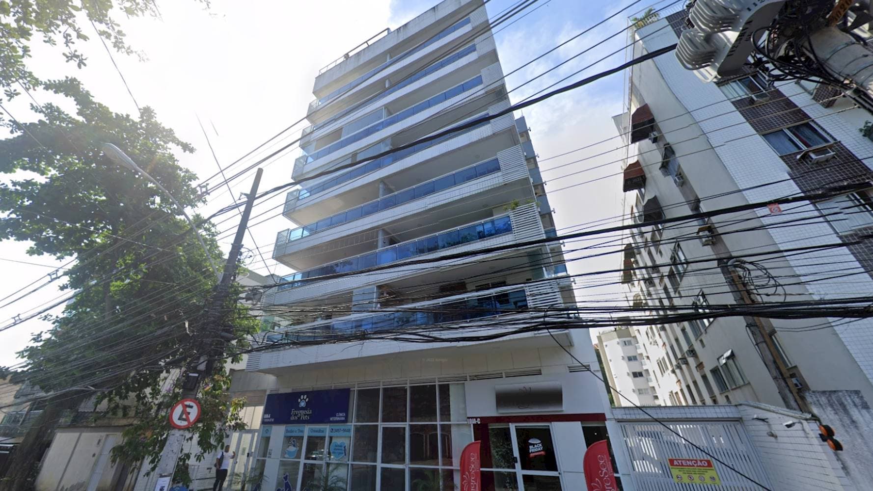 Foto 1 de 9: Comercial em leilão em Rio de Janeiro - RJ — Loja Comercial no "Araguaia Conception Residences" - Jacarepaguá - Rio de Janeiro/RJ