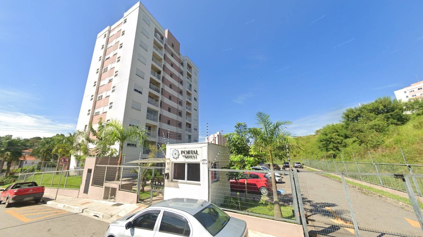Foto 3 de 7: Apartamento em leilão em Embu das Artes - SP — Apartamento no "Condomínio Portal das Artes I' - Jardim Independência - Embu das Artes/SP