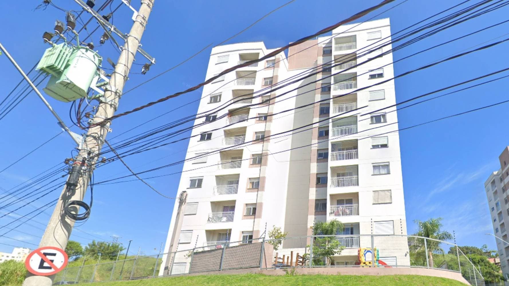 Foto 5 de 7: Apartamento em leilão em Embu das Artes - SP — Apartamento no "Condomínio Portal das Artes I' - Jardim Independência - Embu das Artes/SP
