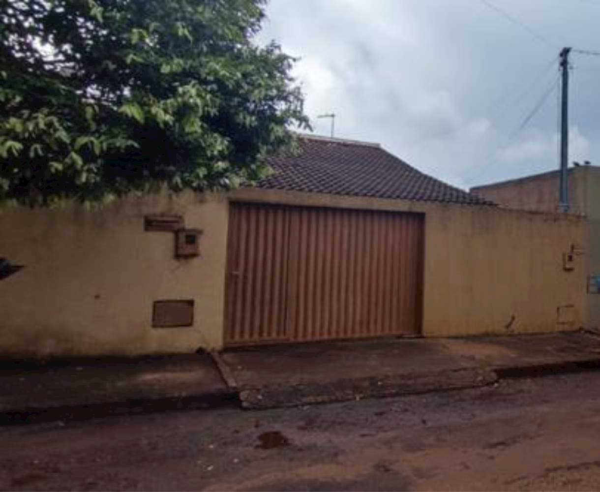 Foto 6 de 8: Casa em leilão em Santa Helena de Goiás - GO — Casa no Bairro Brasil em Santa Helena de Goiás/GO