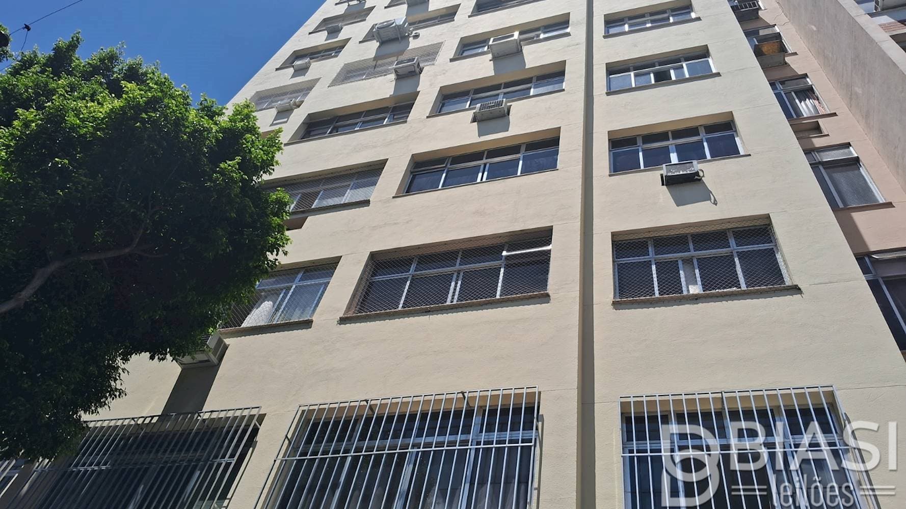 Foto 2 de 7: Apartamento em leilão em Rio de Janeiro - RJ — Apartamento no " Edifício Visconde de Taunay" na Tijuca - Rio de Janeiro/RJ