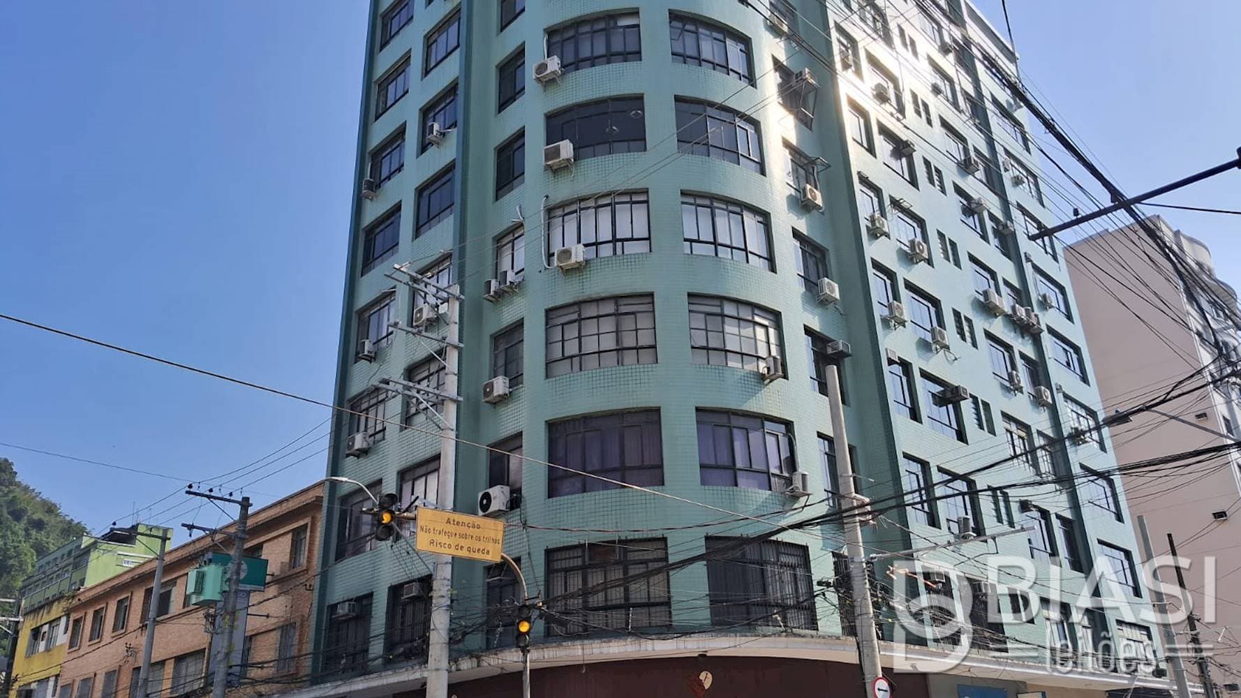 Foto 3 de 6: Comercial em leilão em Santos - SP — Sala Comercial no Centro de Santos/SP