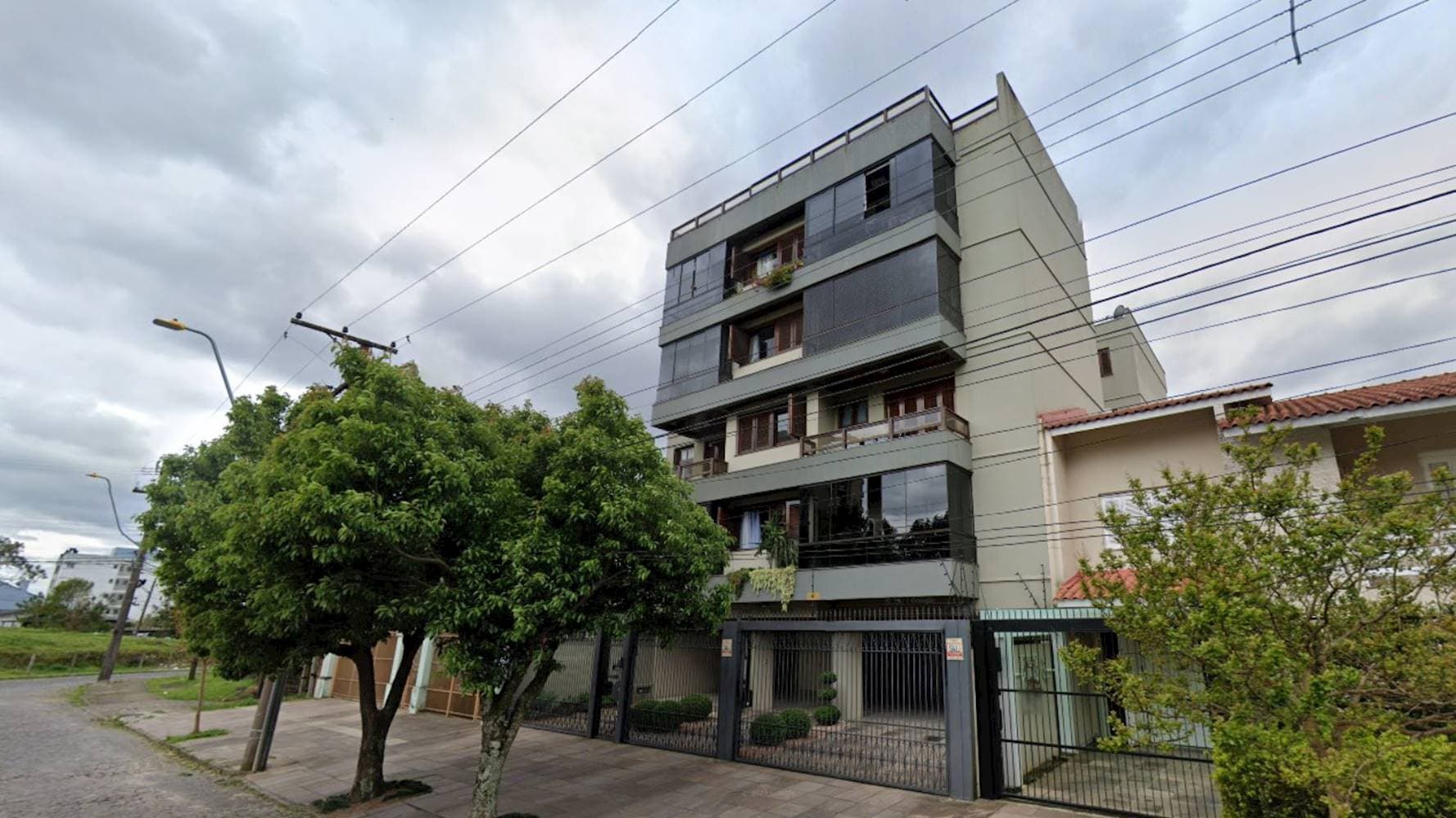 Foto 1 de 4: Apartamento em leilão em Caxias do Sul - RS — Apartamento no "Condomínio Residencial Paris" - Jardelino Ramos - Caxias do Sul/RS