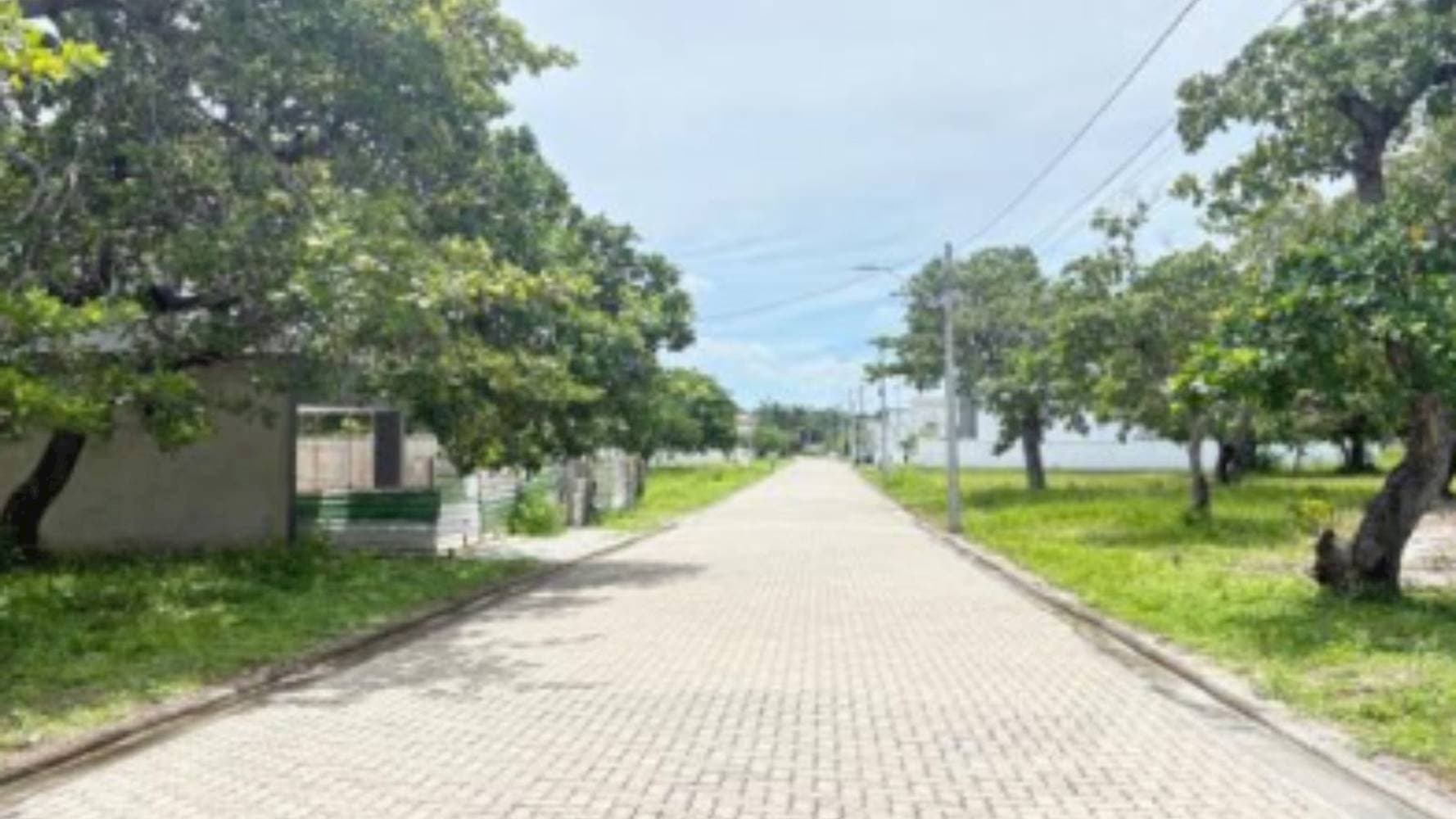 Foto 5 de 5: Terreno em leilão em Aquiraz - CE — Terreno no Loteamento "Reserva Terra Brasilis B" - Aquiraz/CE