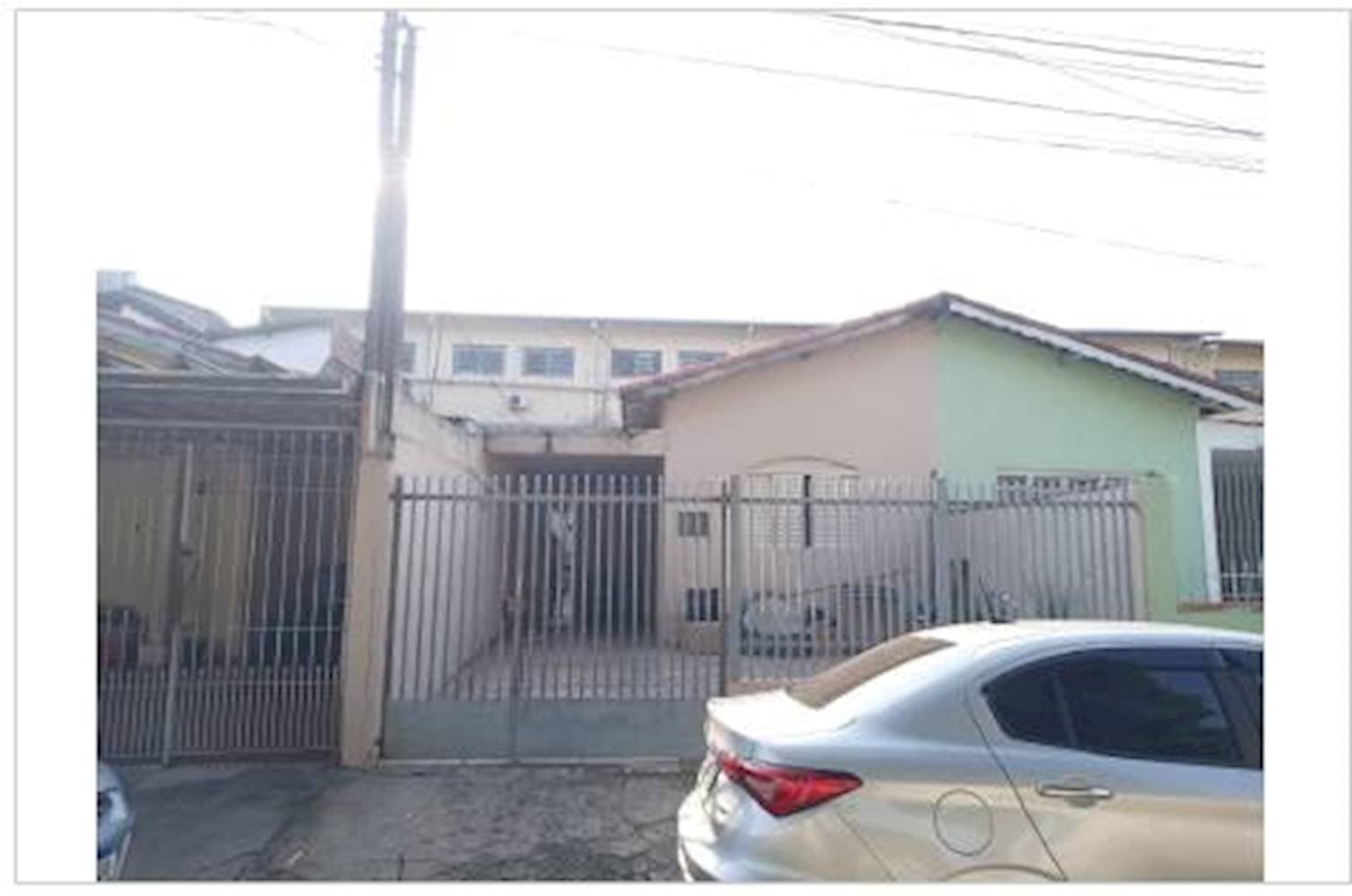 Foto 2 de 12: Casa em leilão em São José dos Campos - SP — Casa em Chácaras Reunidas - São José Dos Campos/SP