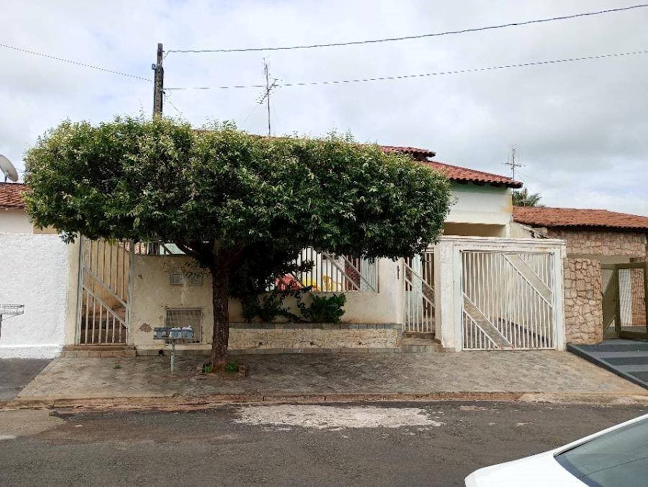 Foto 2 de 23: Casa em leilão em Fernandópolis - SP — Casa no Jardim Acapulco - Fernandópolis/SP