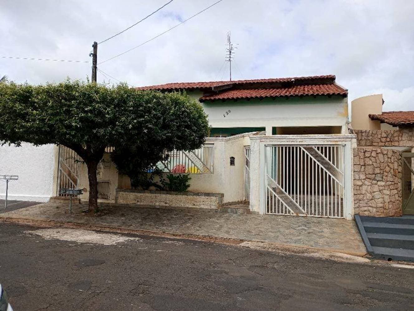 Foto 3 de 23: Casa em leilão em Fernandópolis - SP — Casa no Jardim Acapulco - Fernandópolis/SP