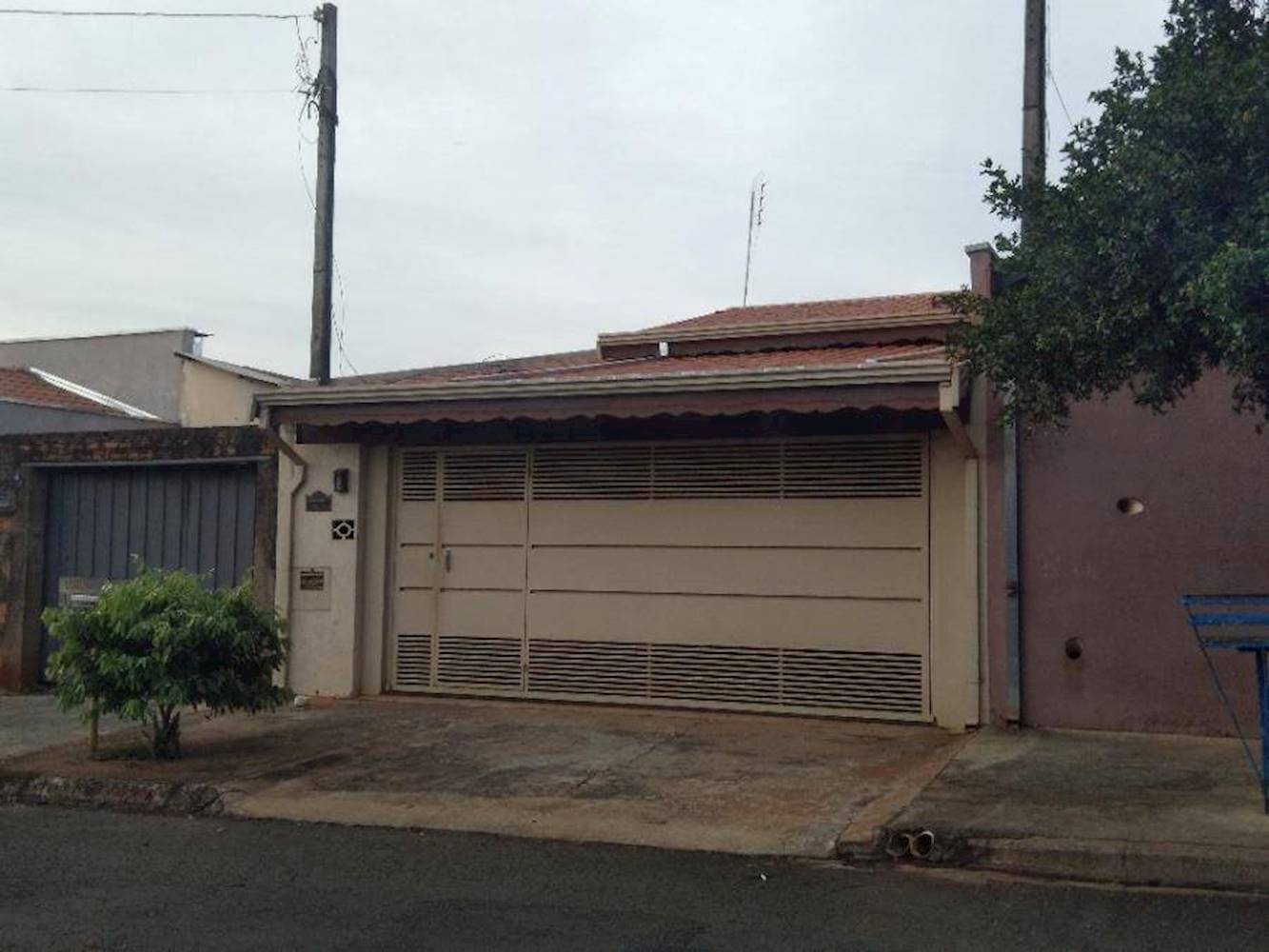 Foto 1 de 18: Casa em leilão em Leme - SP — Casa, Padrão, 1 vaga(s) de garagem
