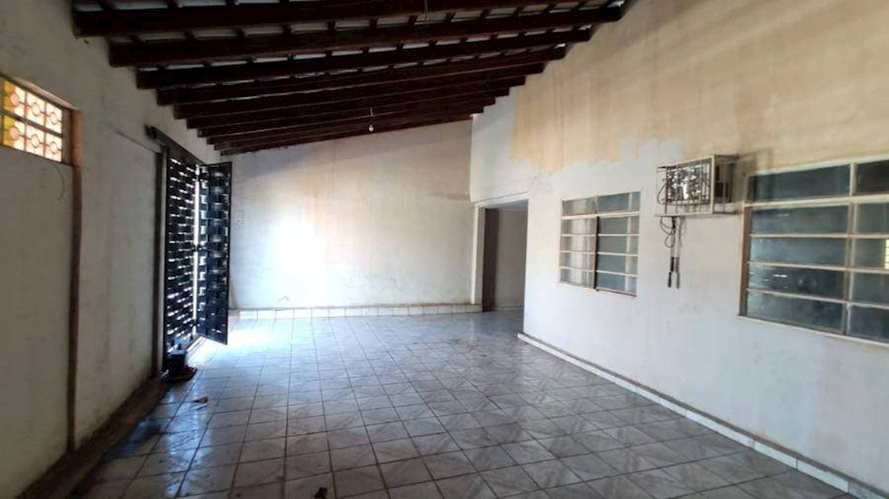 Foto 5 de 25: Casa em leilão em Várzea Grande - MT — Casa, Padrão, 1 vaga(s) de garagem