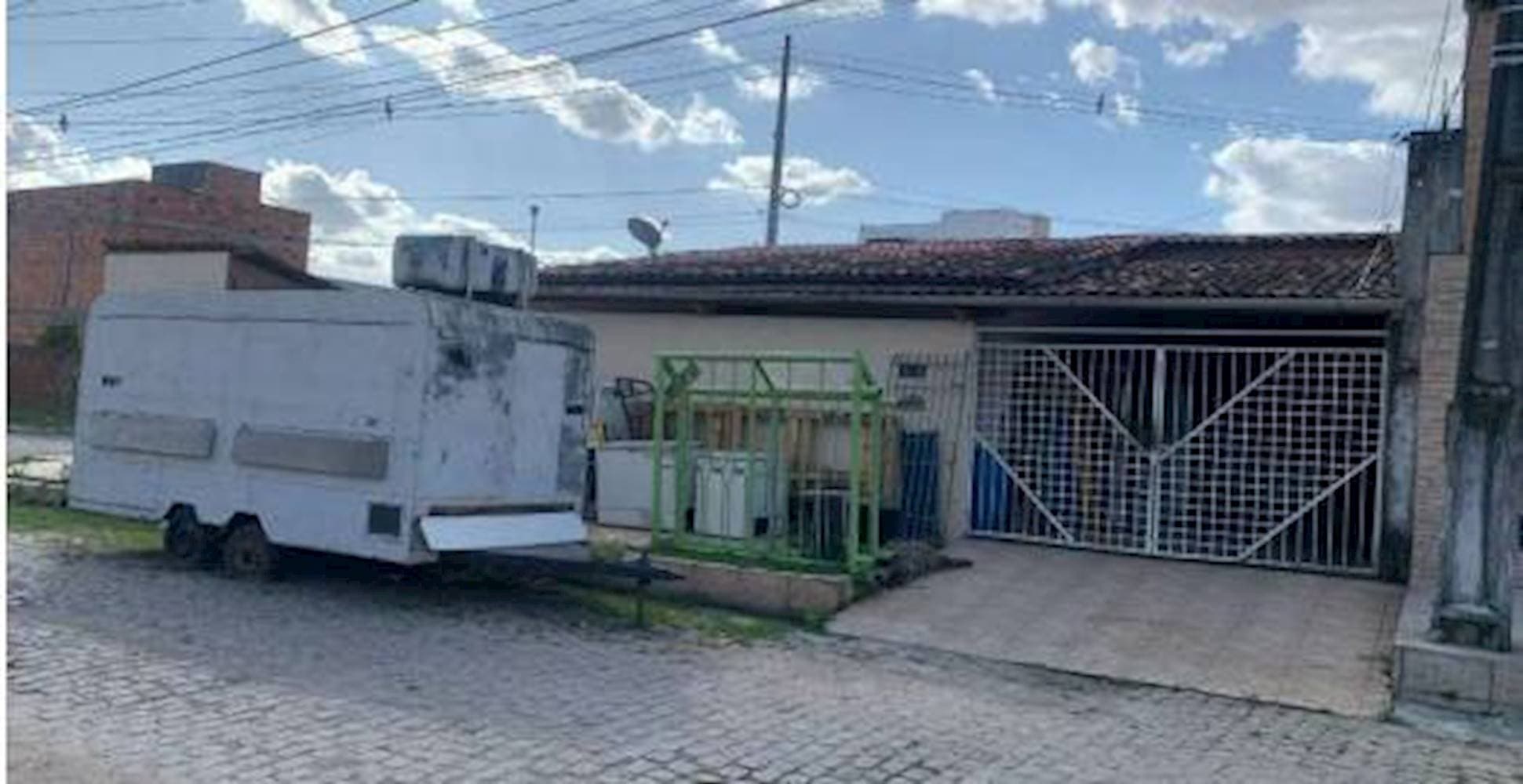 Foto 4 de 6: Casa em leilão em Feira de Santana - BA — Casa, Padrão, 1 vaga(s) de garagem