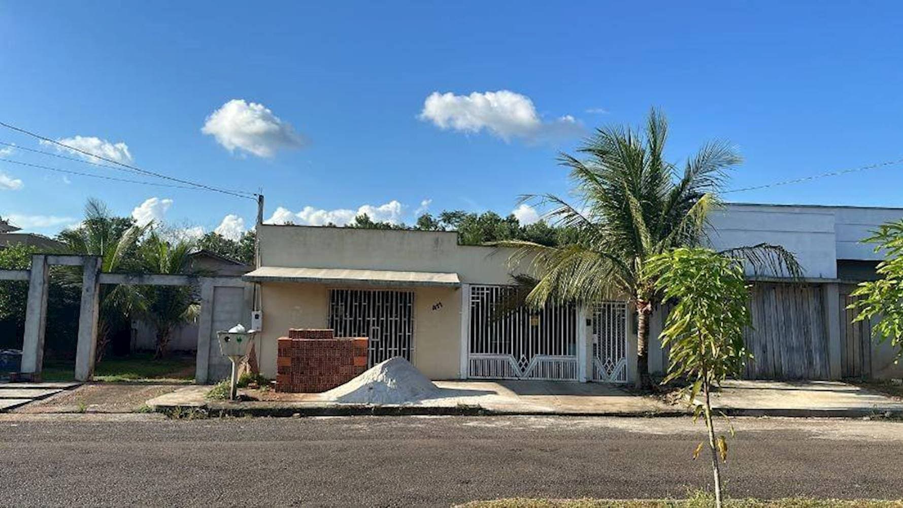 Foto 1 de 3: Casa em leilão em Santana - AP — Casa, Em condomínio, 1 vaga(s) de garagem