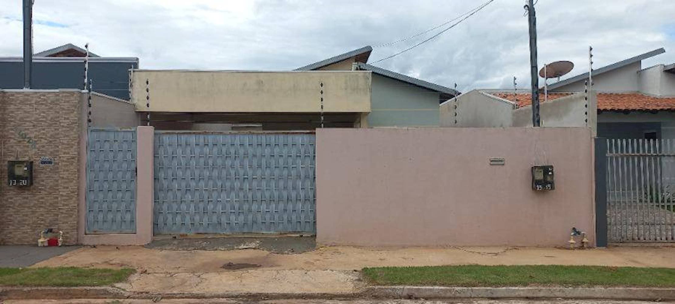 Foto 1 de 3: Casa em leilão em Lucas do Rio Verde - MT — Casa, Padrão, 1 vaga(s) de garagem