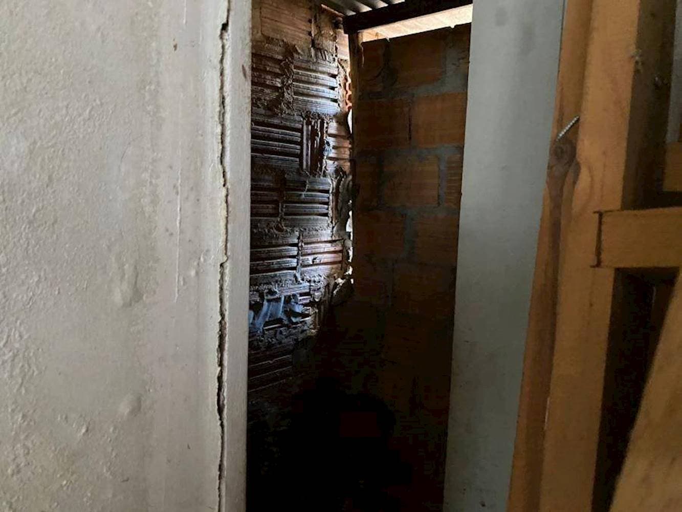 Foto 9 de 21: Comercial em leilão em Nova Porteirinha - MG — Prédio, Padrão, 1 vaga(s) de garagem