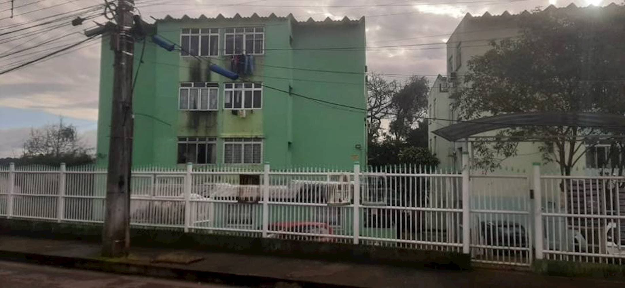 Foto 1 de 22: Apartamento em leilão em Viamão - RS — Apartamento, Padrão, 0 vaga(s) de garagem
