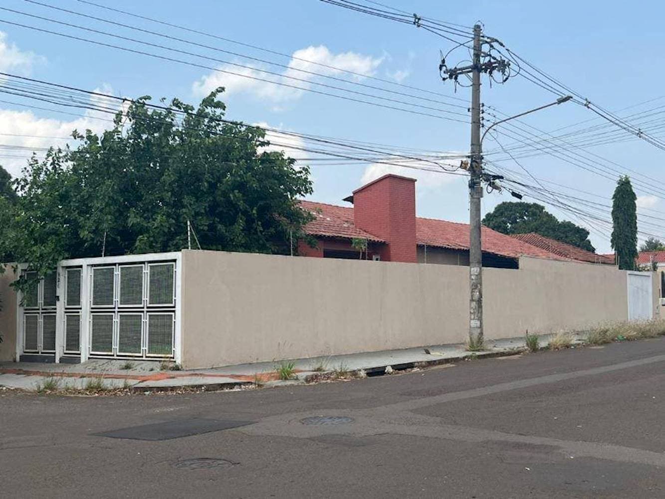 Foto 6 de 46: Casa em leilão em Campo Grande - MS — Casa, Padrão, 0 vaga(s) de garagem