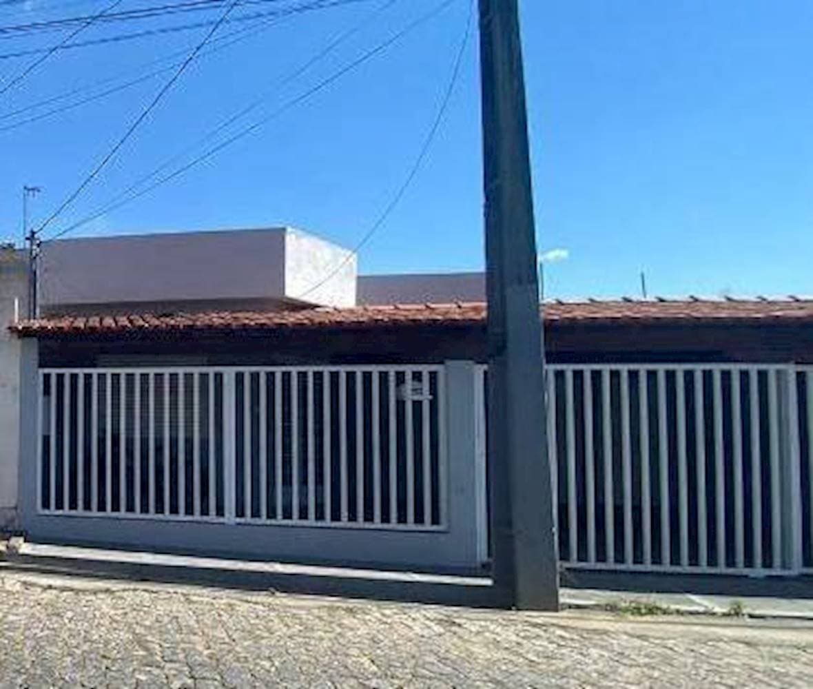 Foto 2 de 5: Casa em leilão em Formiga - MG — Casa, Padrão, 1 vaga(s) de garagem