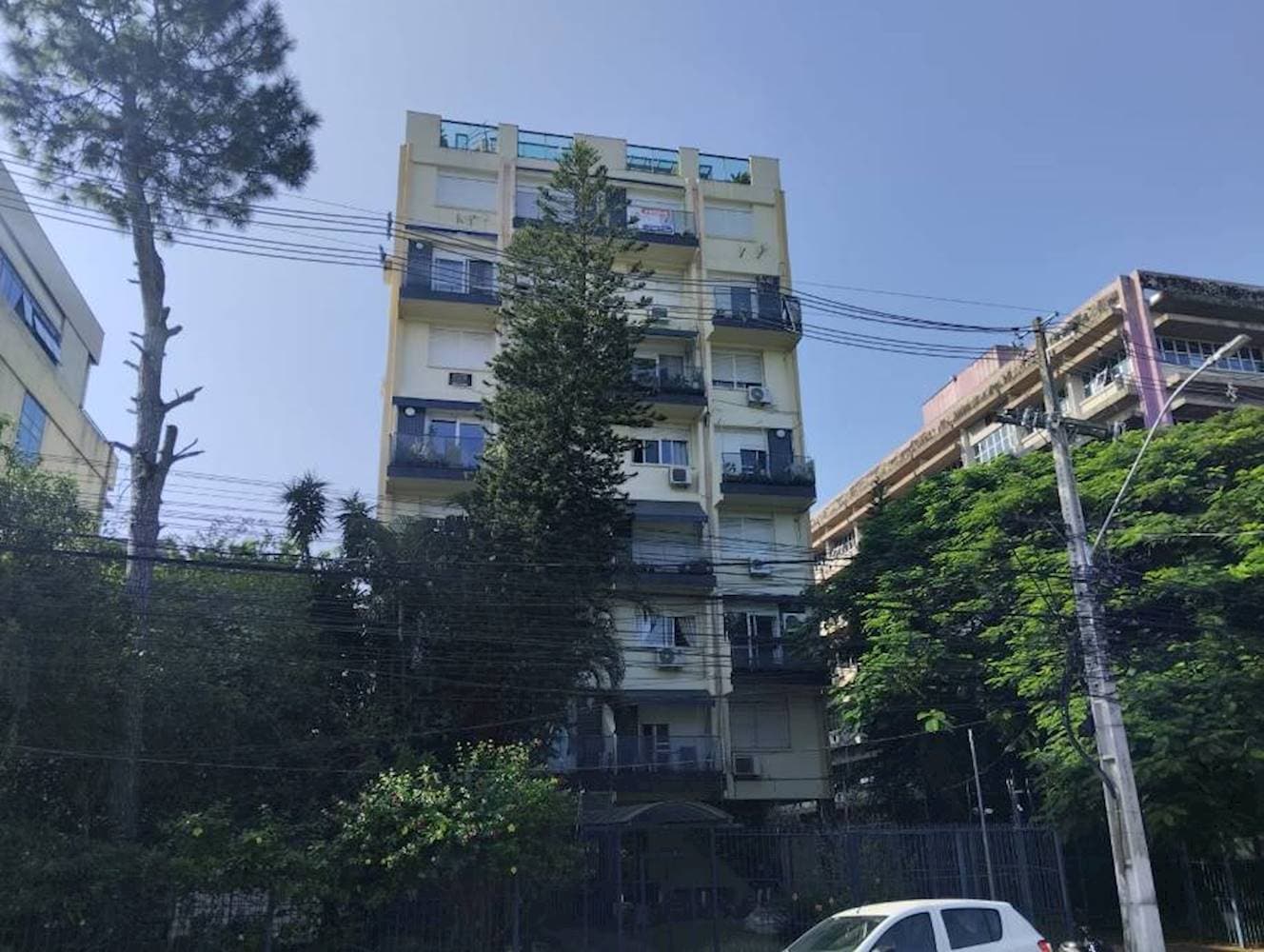 Foto 2 de 34: Apartamento em leilão em Porto Alegre - RS — Apartamento, Padrão, 2 vaga(s) de garagem