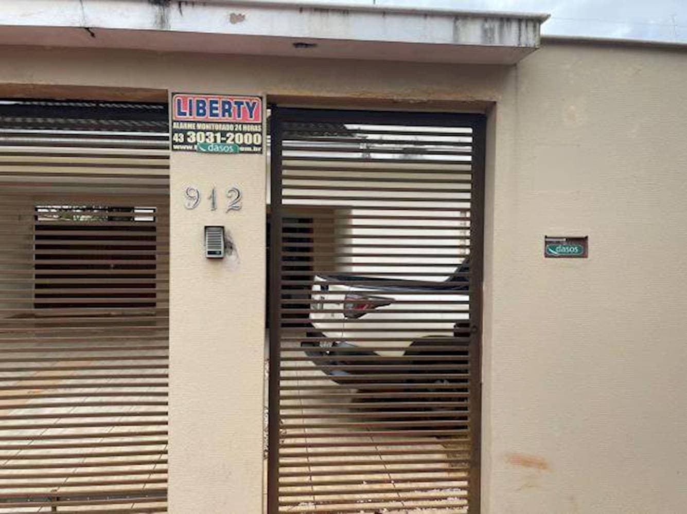 Foto 3 de 3: Casa em leilão em Londrina - PR — Casa, Padrão, 2 vaga(s) de garagem