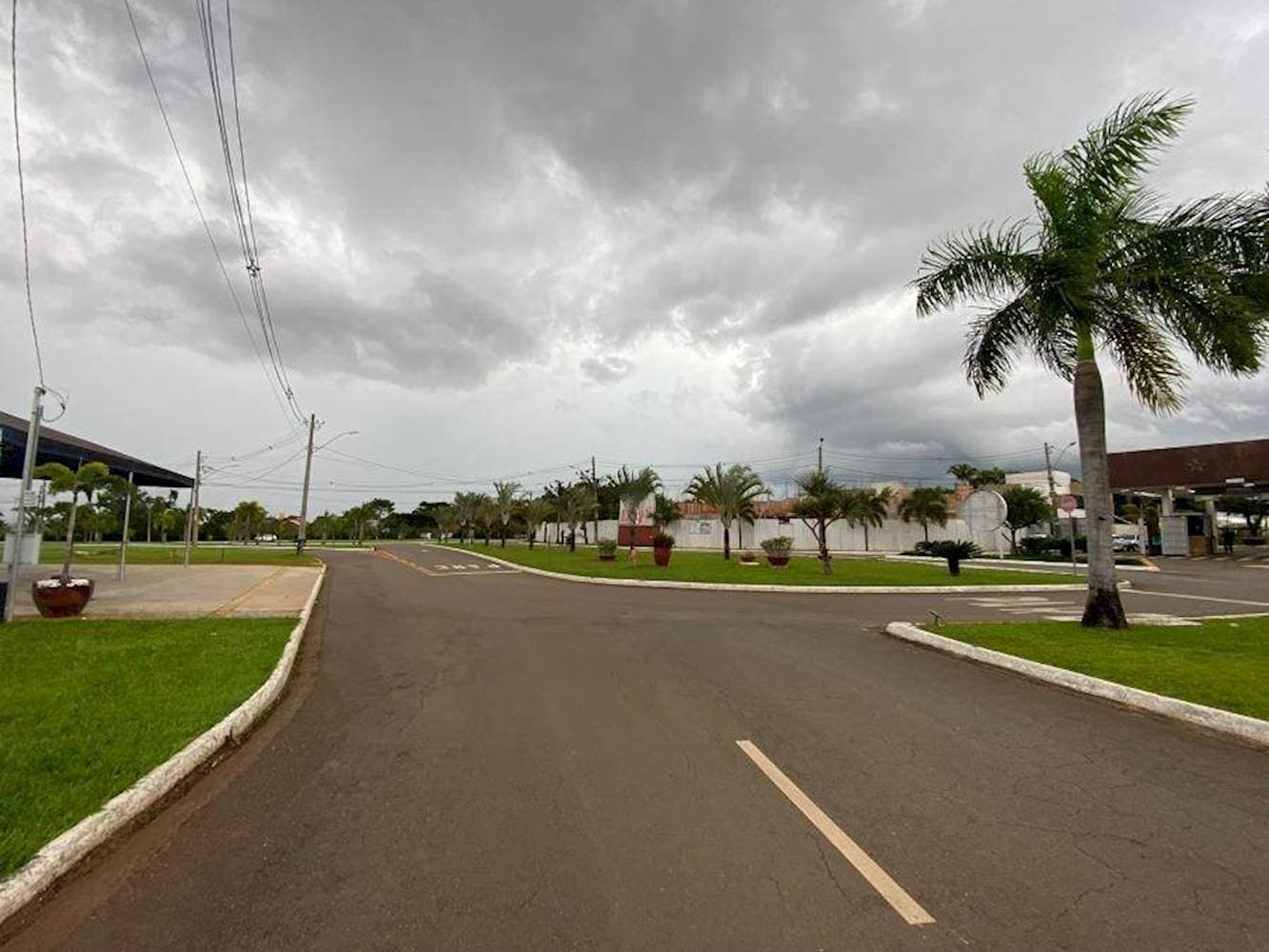 Foto 5 de 60: Casa em leilão em Goiânia - GO — Casa, Em condomínio, 1 vaga(s) de garagem