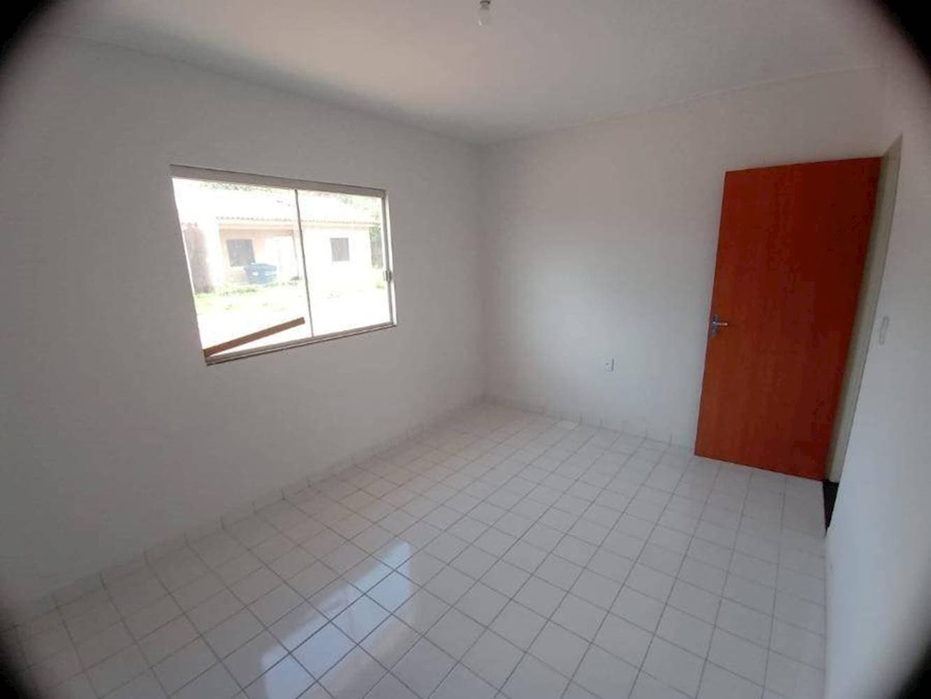 Foto 8 de 18: Casa em leilão em Águas Lindas de Goiás - GO — Casa, Padrão, 1 vaga(s) de garagem