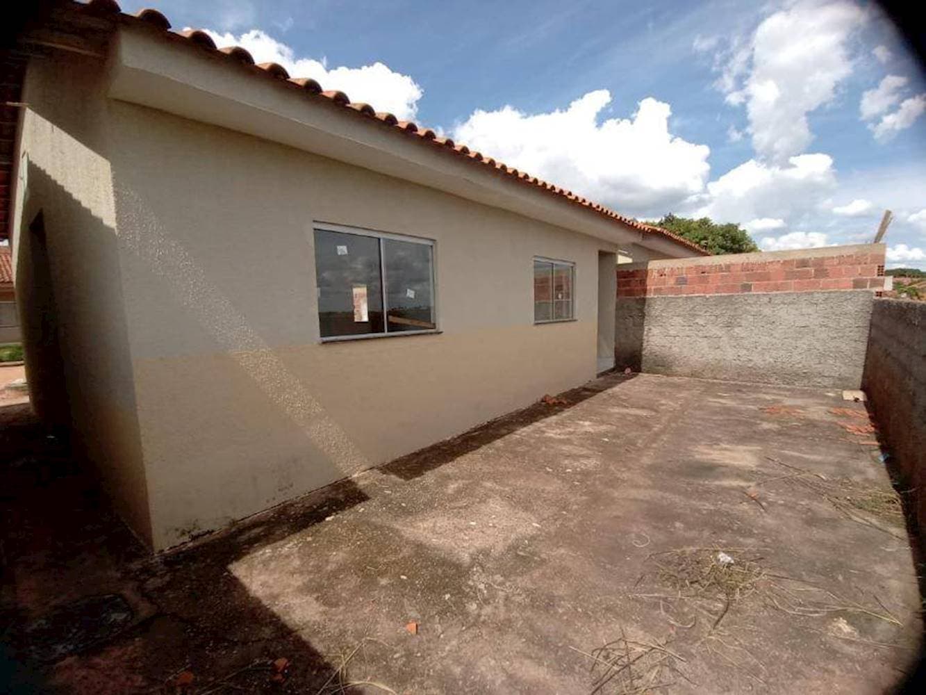 Foto 14 de 18: Casa em leilão em Águas Lindas de Goiás - GO — Casa, Padrão, 1 vaga(s) de garagem