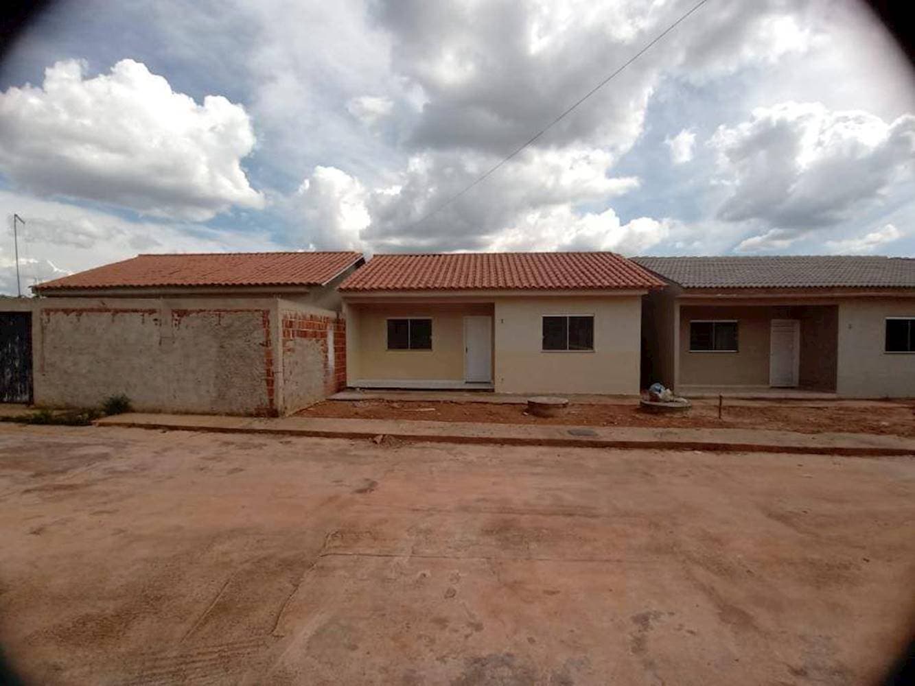 Foto 16 de 18: Casa em leilão em Águas Lindas de Goiás - GO — Casa, Padrão, 1 vaga(s) de garagem