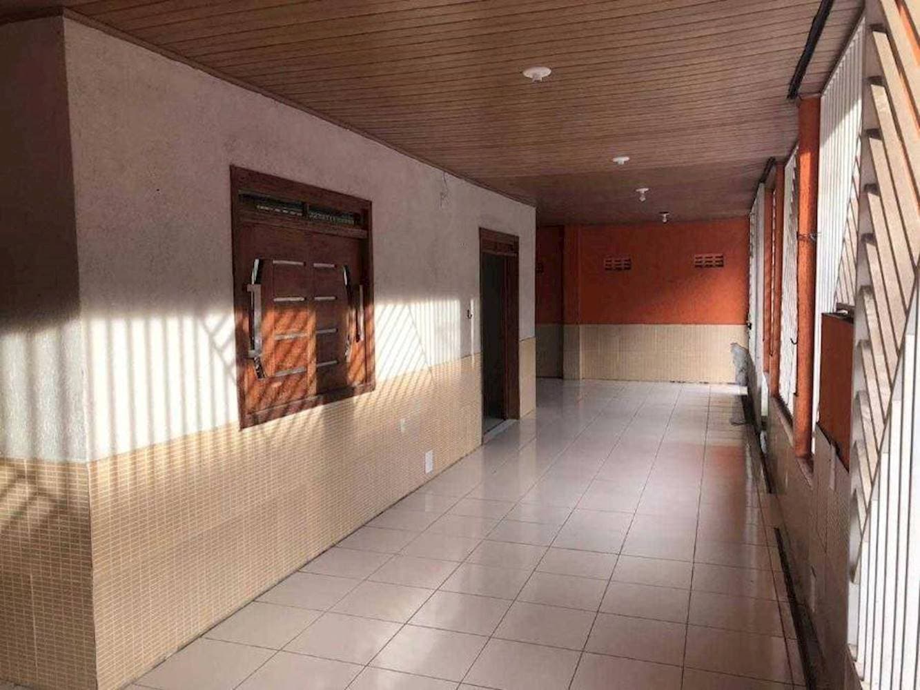 Foto 4 de 30: Casa em leilão em Camaçari - BA — Casa, Padrão, 2 vaga(s) de garagem
