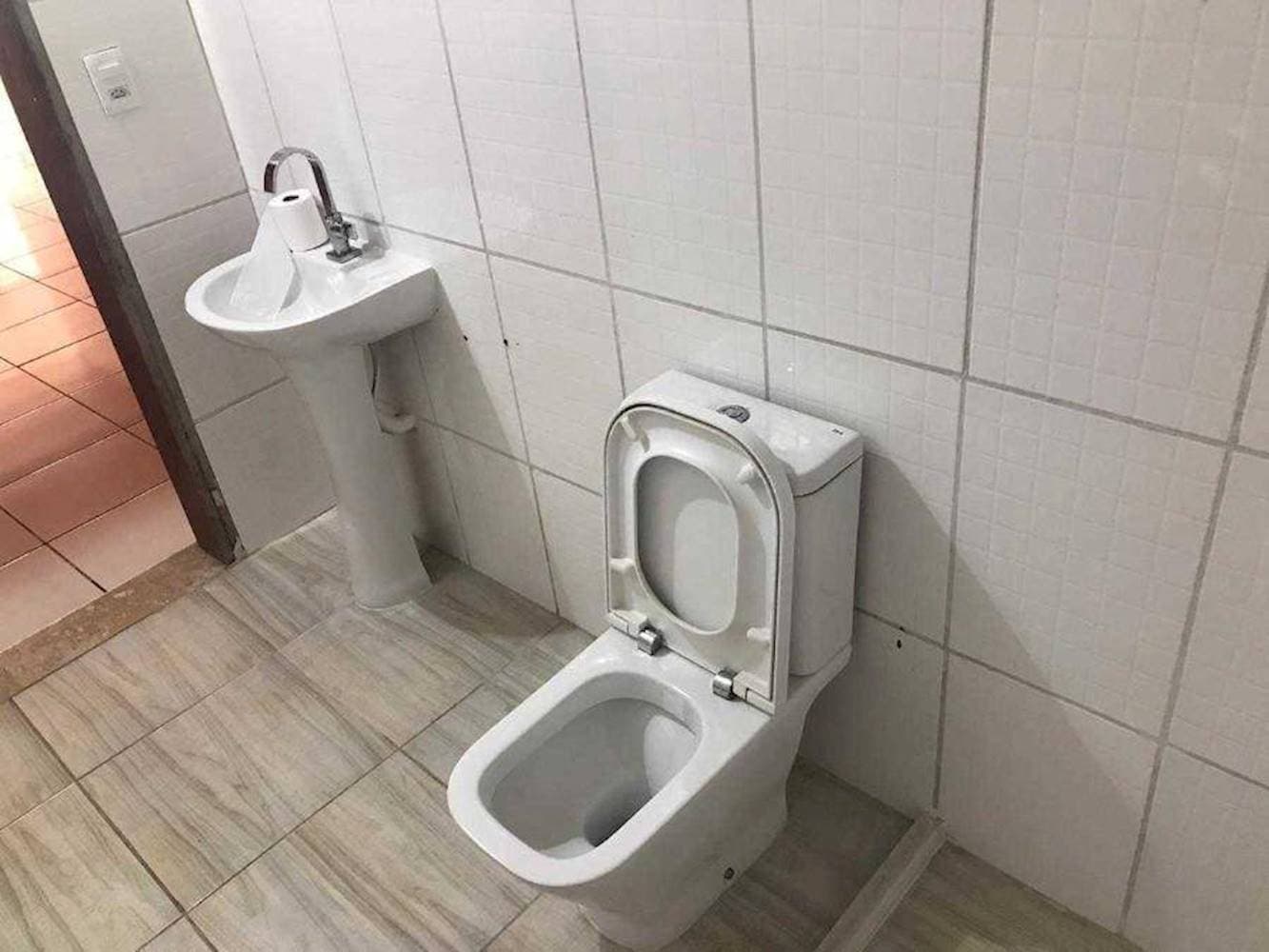 Foto 11 de 30: Casa em leilão em Camaçari - BA — Casa, Padrão, 2 vaga(s) de garagem
