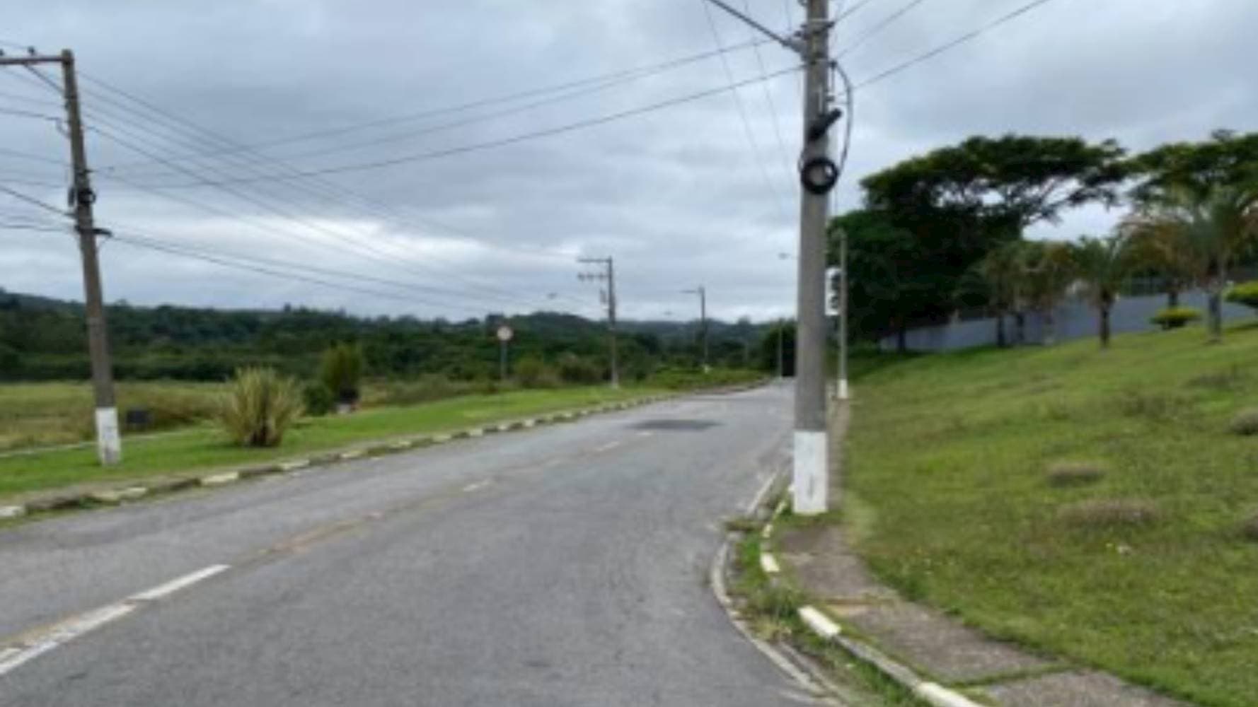 Foto 9 de 11: Casa em leilão em Mogi das Cruzes - SP — Casa no "Residencial Parque das Figueiras" em Caputera - Mogi das Cruzes/SP