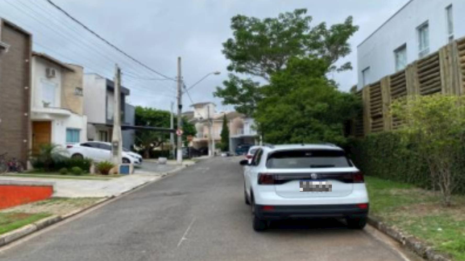 Foto 10 de 11: Casa em leilão em Mogi das Cruzes - SP — Casa no "Residencial Parque das Figueiras" em Caputera - Mogi das Cruzes/SP