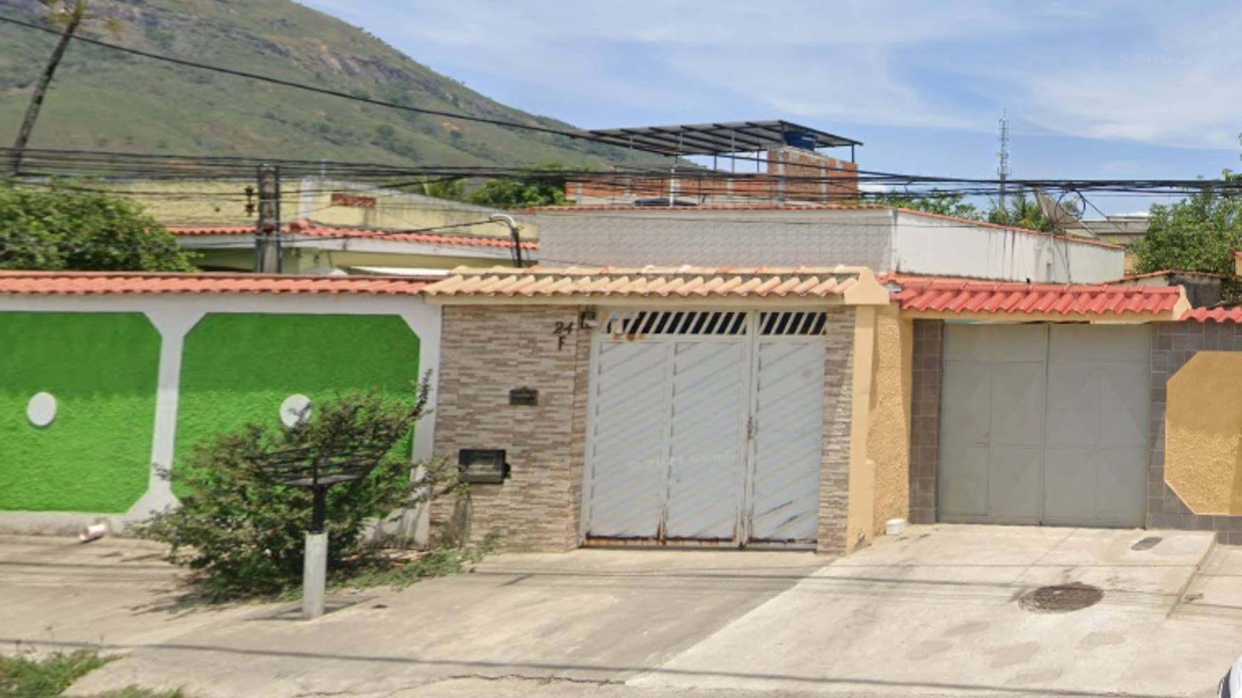 Foto 1 de 4: Casa em leilão em Nova Iguaçu - RJ — Casa em Cabuçu - Nova Iguaçu/RJ
