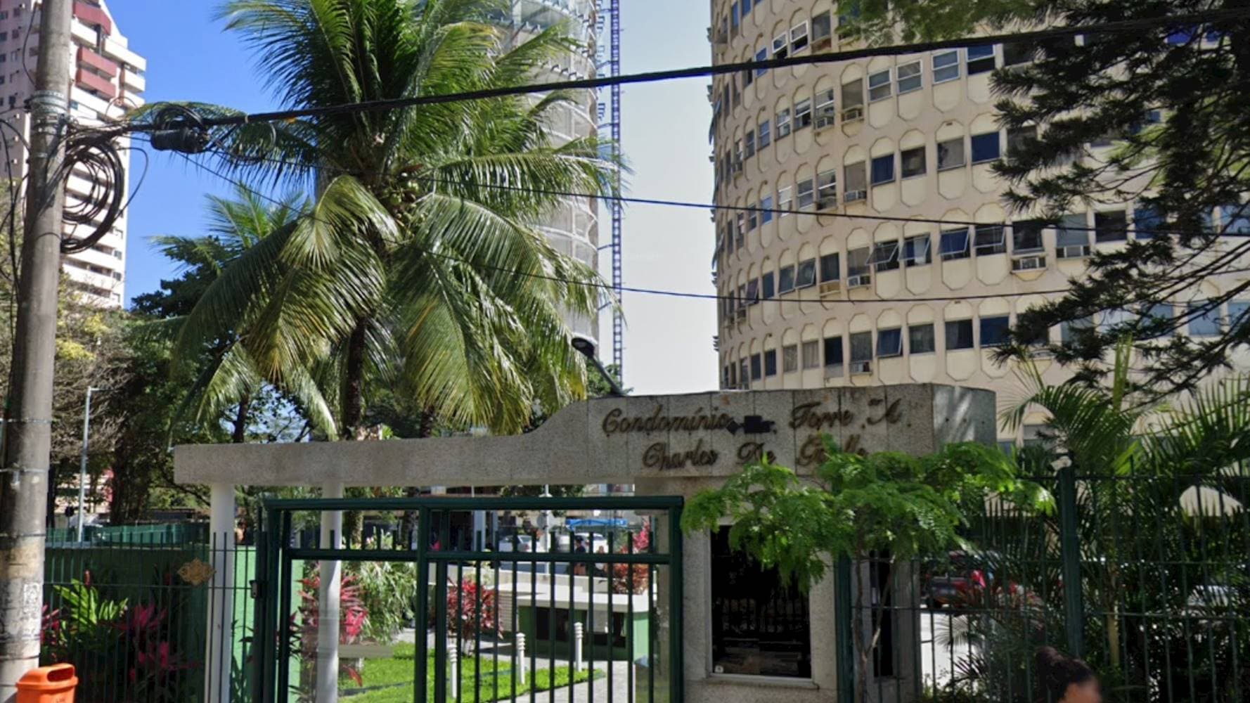 Foto 3 de 7: Apartamento em leilão em Rio de Janeiro - RJ — Apartamento no "Edificio Torre Charles de Gaulle" - Barra da Tijuca - Rio de Janeiro/RJ