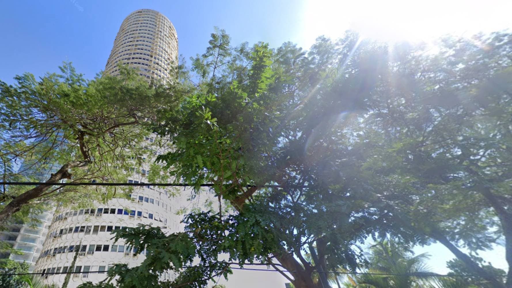 Foto 4 de 7: Apartamento em leilão em Rio de Janeiro - RJ — Apartamento no "Edificio Torre Charles de Gaulle" - Barra da Tijuca - Rio de Janeiro/RJ
