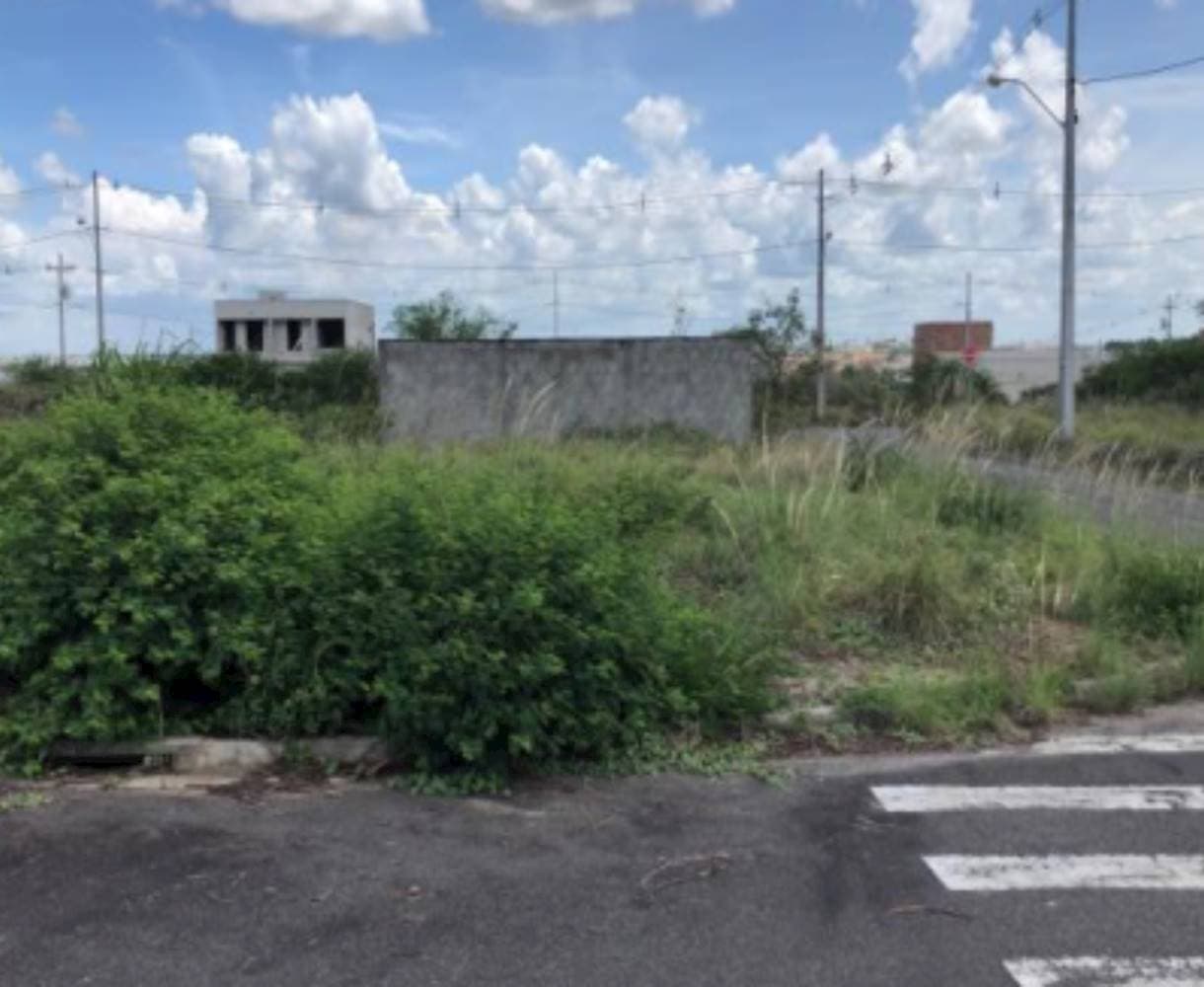 Foto 1 de 4: Terreno em leilão em Feira de Santana - BA — Terreno no Loteamento Vivari Feira de Santana - Registro - Feira de Santana/BA
