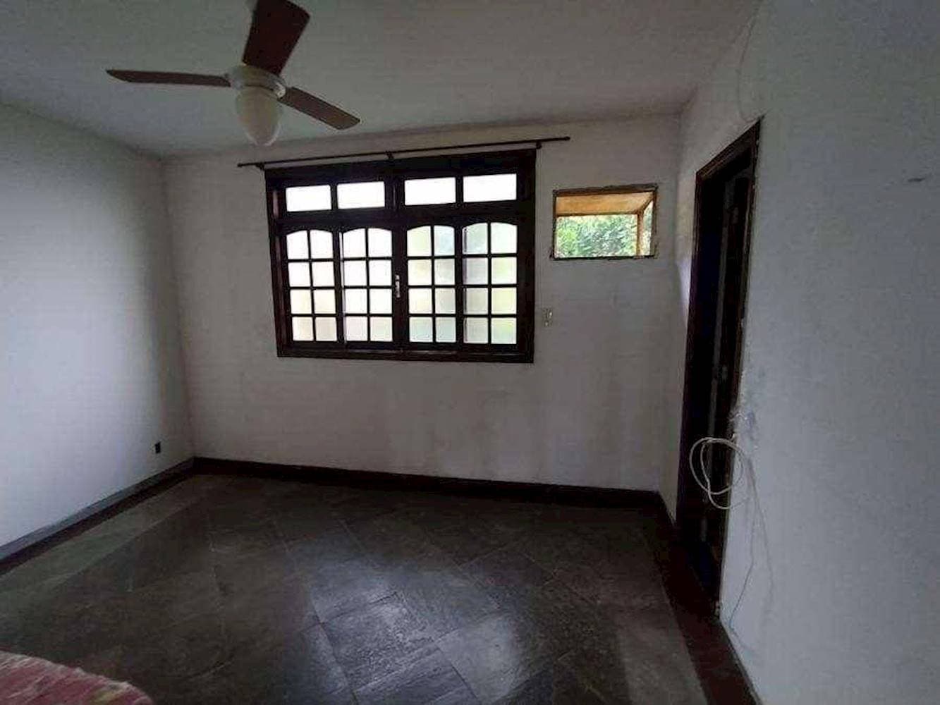 Foto 12 de 36: Casa em leilão em Niterói - RJ — Casa no "Condomínio das Orquideas" - Sape - Niterói/RJ