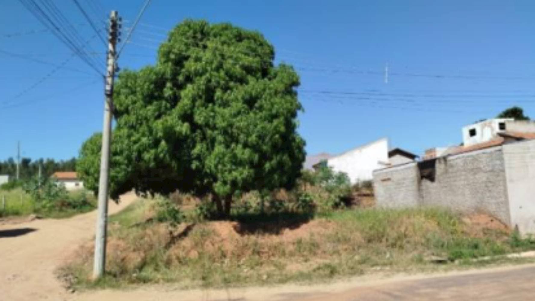 Foto 2 de 3: Terreno em leilão em Pacaembu - SP — Terreno no Bairro Jardim Marajá em Pacaembu/SP