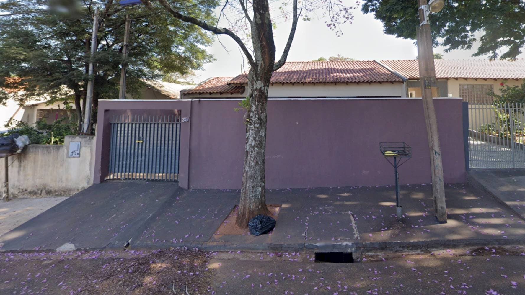 Foto 1 de 6: Casa em leilão em Cianorte - PR — Casa na Zona 6 - Cianorte/PR