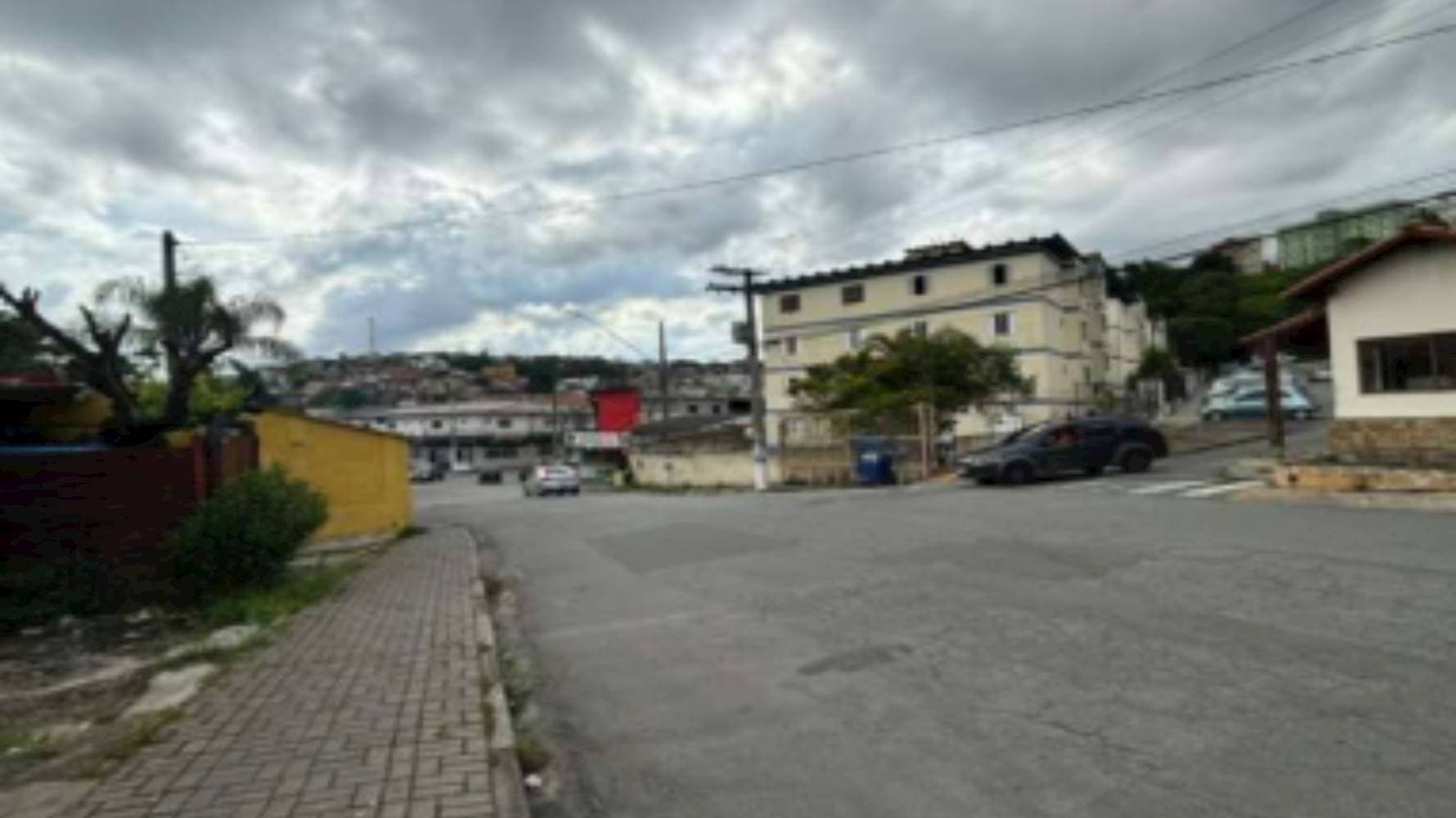 Foto 4 de 4: Apartamento em leilão em Cotia - SP — Apartamento no "Edificio Dracena" - Jardim Rio das Pedras " - Cotia/SP