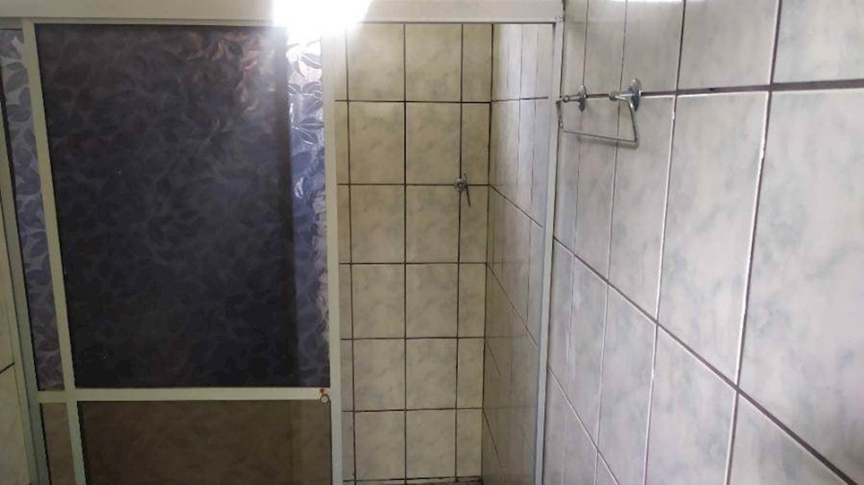 Foto 16 de 46: Casa em leilão em Camaçari - BA — Casa, Padrão, 1 vaga(s) de garagem